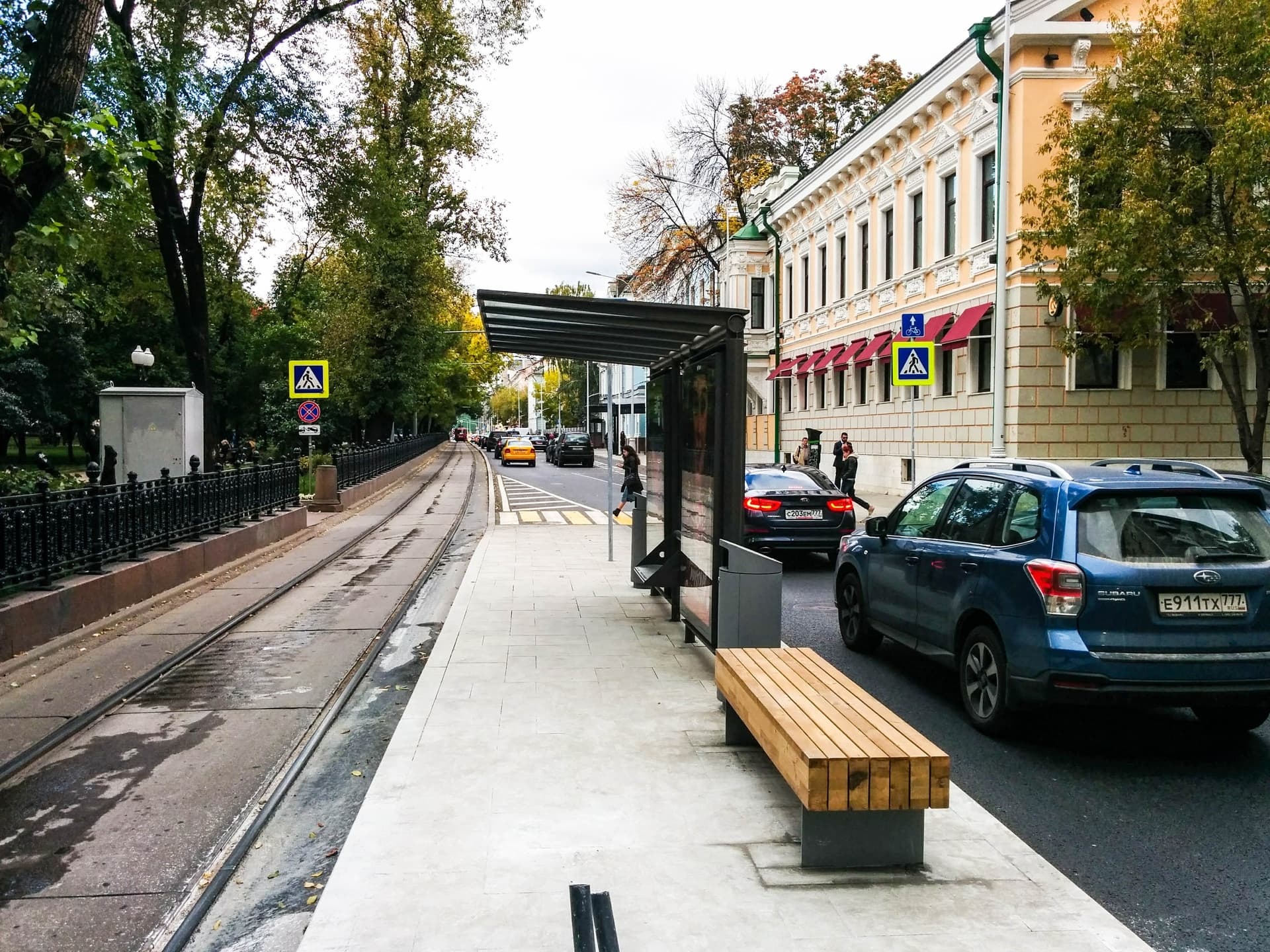 Бульварное кольцо пример нашей работы, лавки, урны