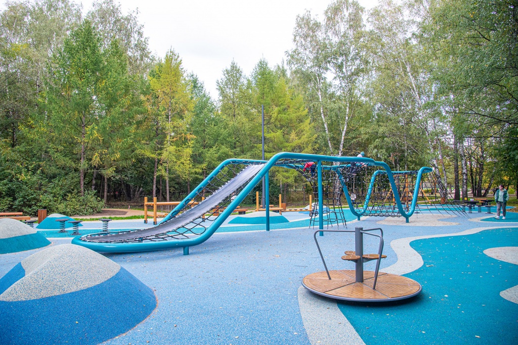 В московском парке «Кусково» появились тематические детские площадки |  Punto Group