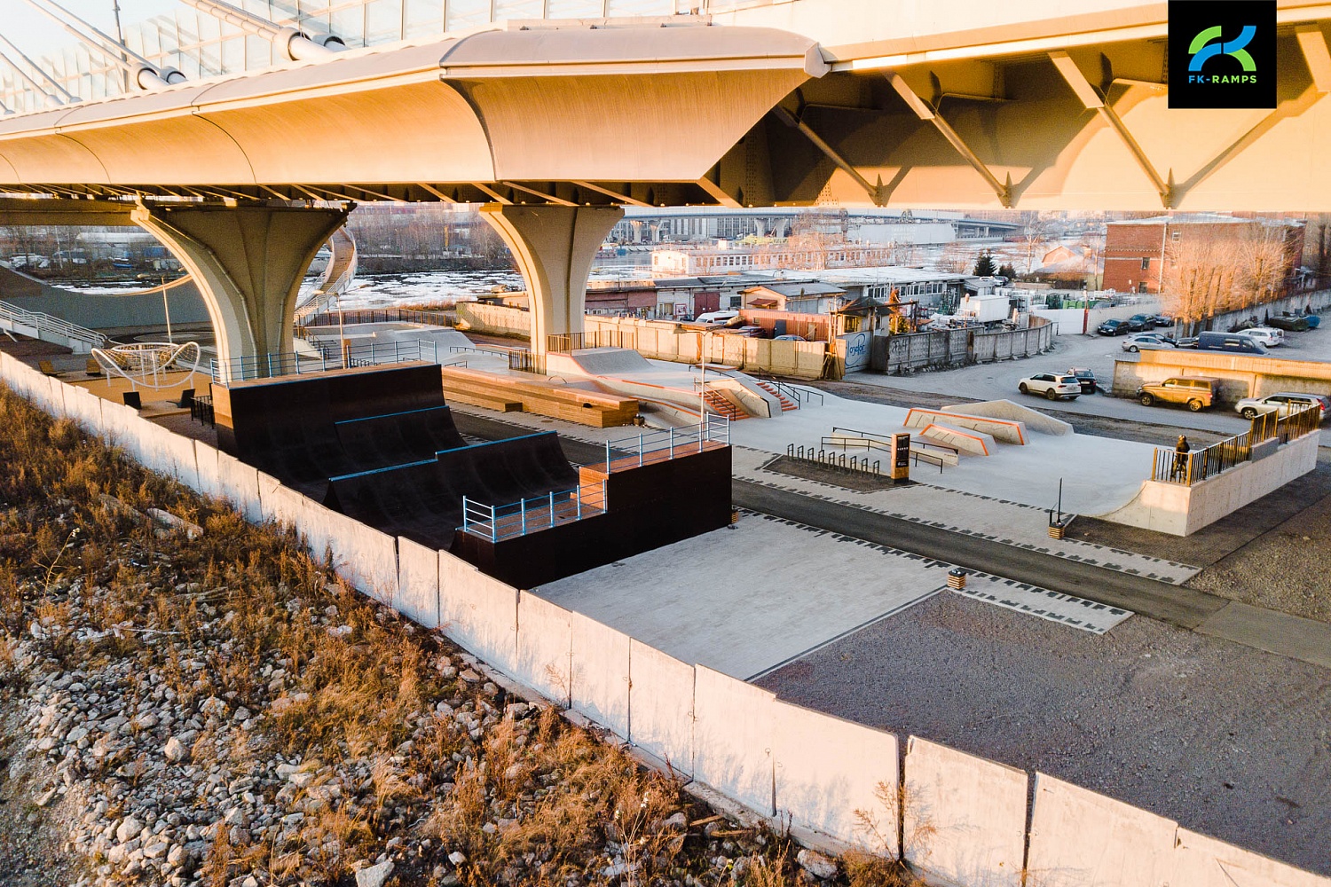 Бетонный скейт-парк под мостом Бетанкура, Санкт-Петербург (2020 год)