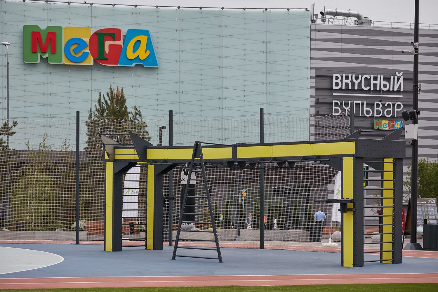 ТЦ Икса Мега, Химки, Московская область (2019 год) - фото от Punto Group